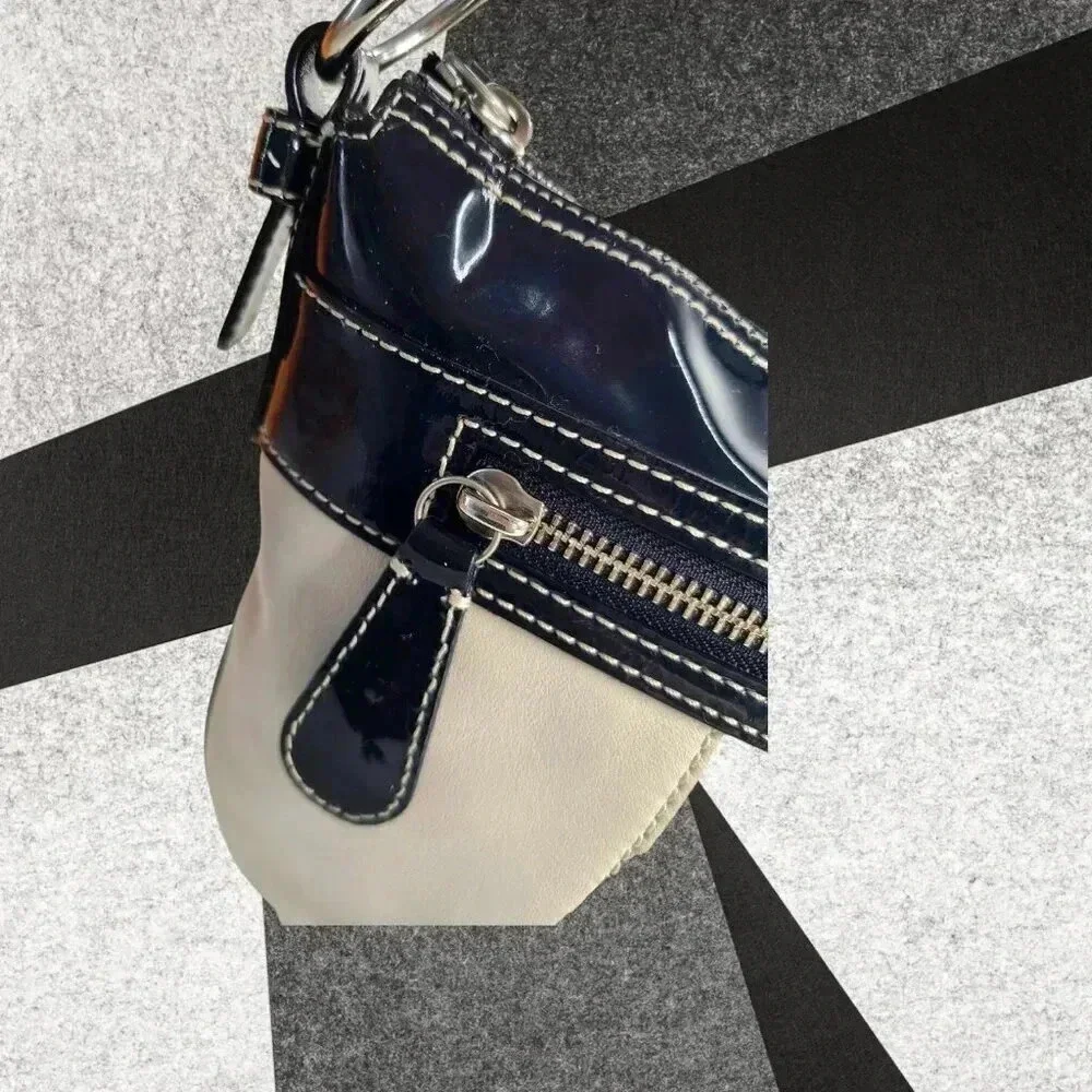 COACH Laura Hobo Bag Navy/cream - Picture 7 of 16